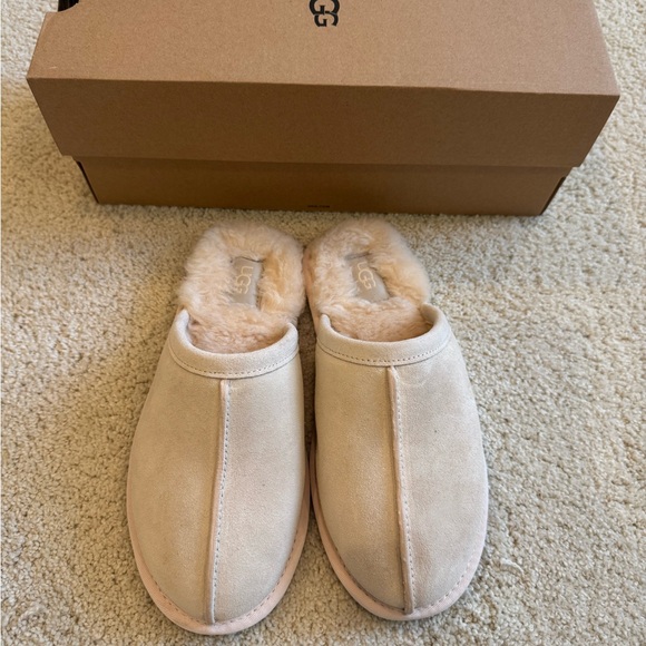 UGG Cream Pearle Slippers - Picture 3 of 10